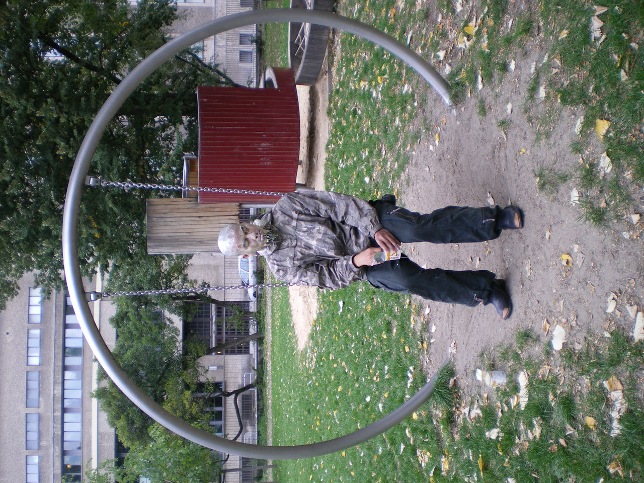 Photographic documentation of RYLLEGA Berlin (Performance by Nguyen Anh Tuan, 21 September 2008)
